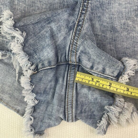 Torrid Blue Denim Jean Shorts Women’s Plus Size 26 Raw Hem Distressed Summer - Picture 8 of 12